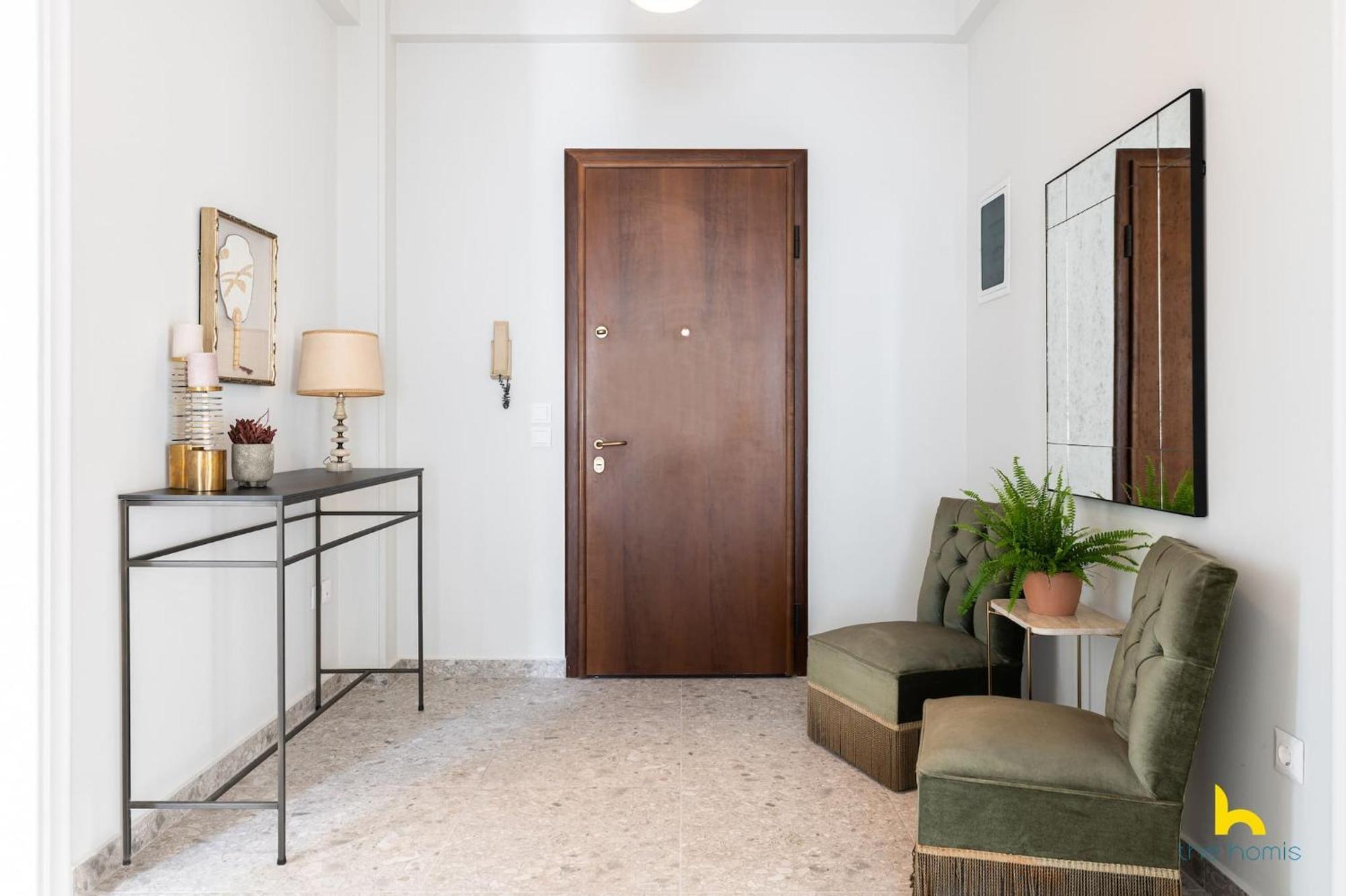Contemporary 2-Bdr Apt Near Kalimarmaro & Alsos Park! 아테네 외부 사진